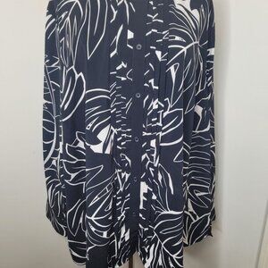 Catherines Womens 2X Button-Down Blouse Black White Leaf Print Polyester blend